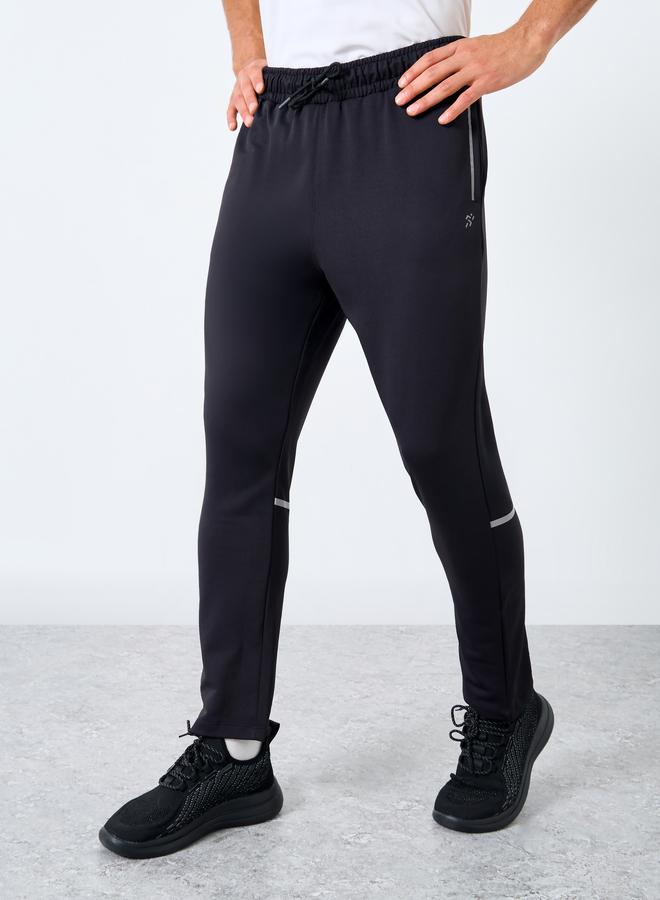 Styli Men Black Solid Slim Fit Joggers - Image 4